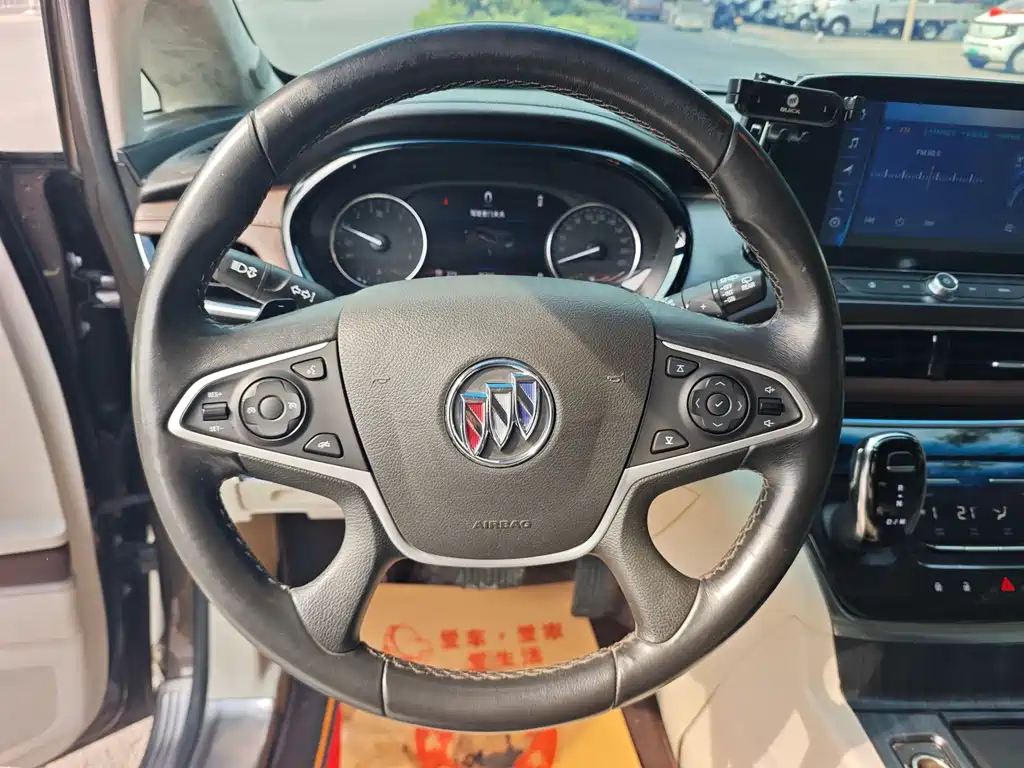 Buick GL8 — миниатюра 8