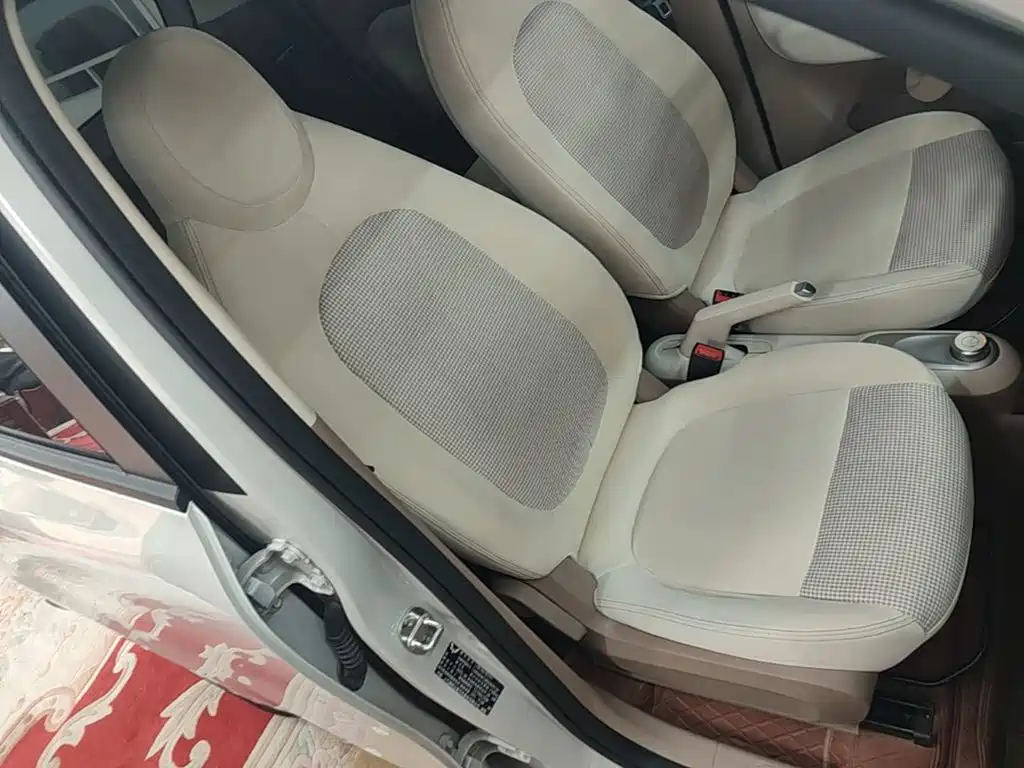 Wuling MINIEV — миниатюра 25