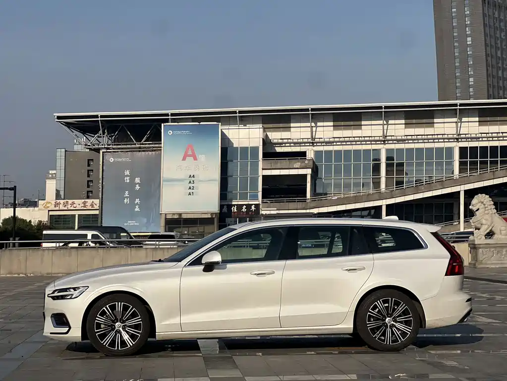 Volvo V60 — миниатюра 3