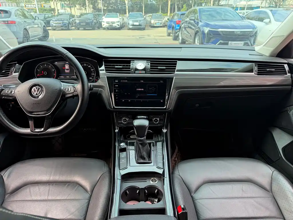 Volkswagen Phideon — миниатюра 9
