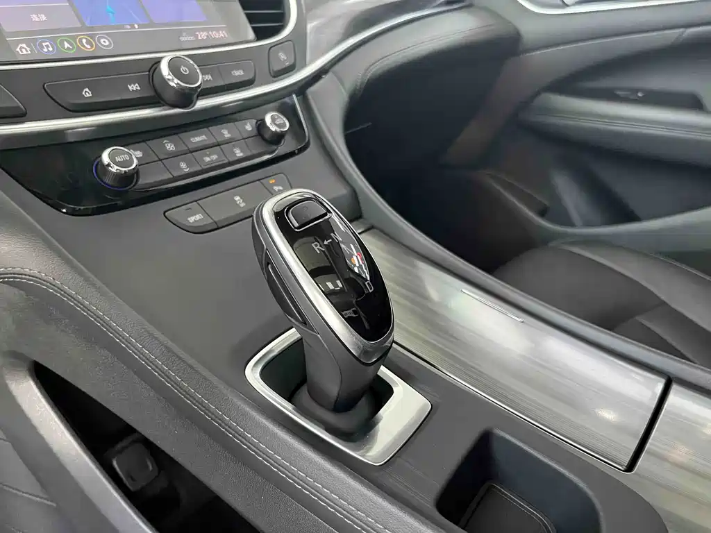 Buick LaCrosse — миниатюра 15