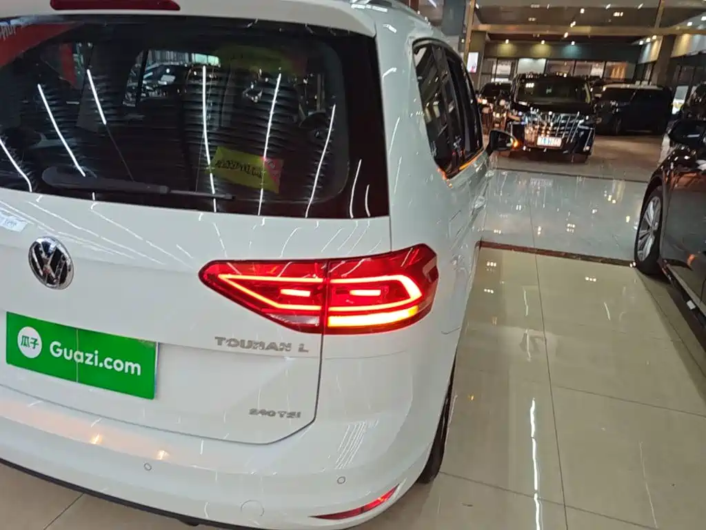 Volkswagen Touran — миниатюра 8