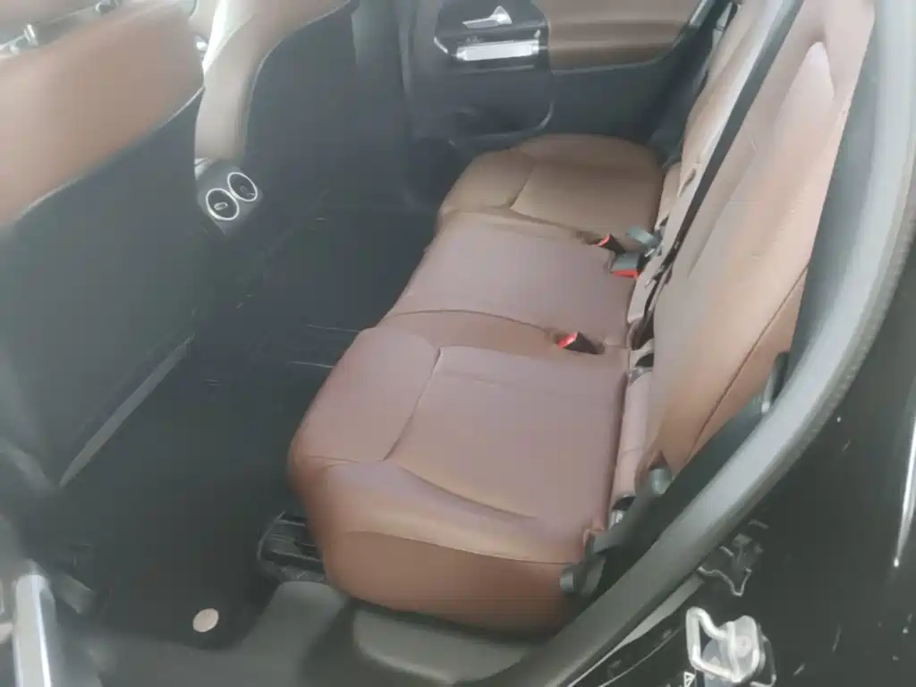 Mercedes-Benz GLB — миниатюра 17