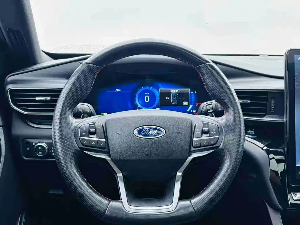 Ford Explorer — миниатюра 11