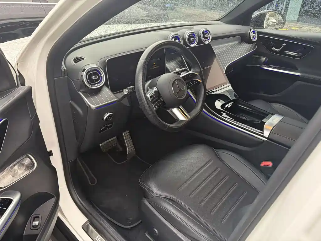 Mercedes-Benz E-Class — миниатюра 5