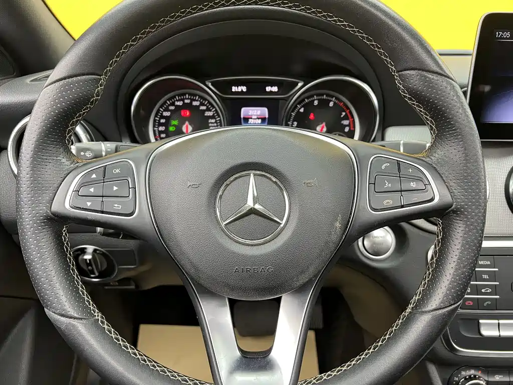 Mercedes-Benz CLA 2017 CLA 200 Fashion