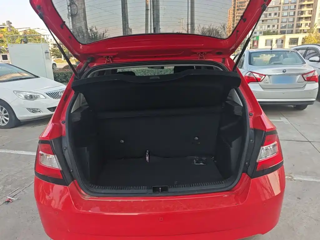 Skoda Fabia — миниатюра 19