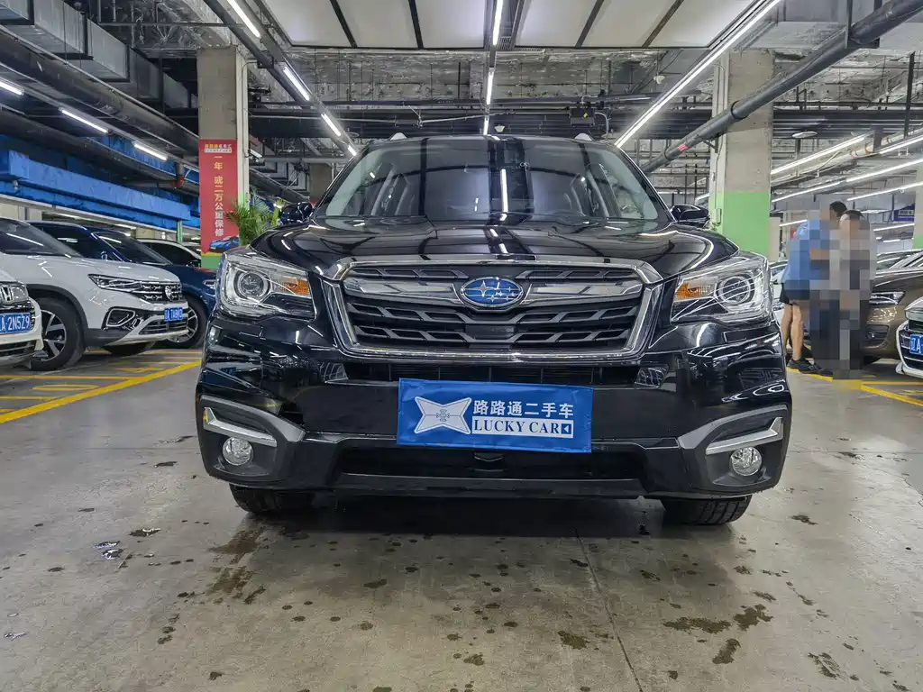 Subaru Forester 2.5i Luxury Navigation Edition, фото 2