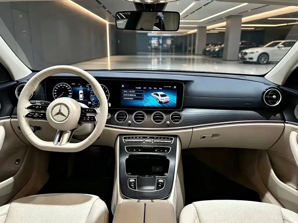 Mercedes-Benz E-Class — миниатюра 3