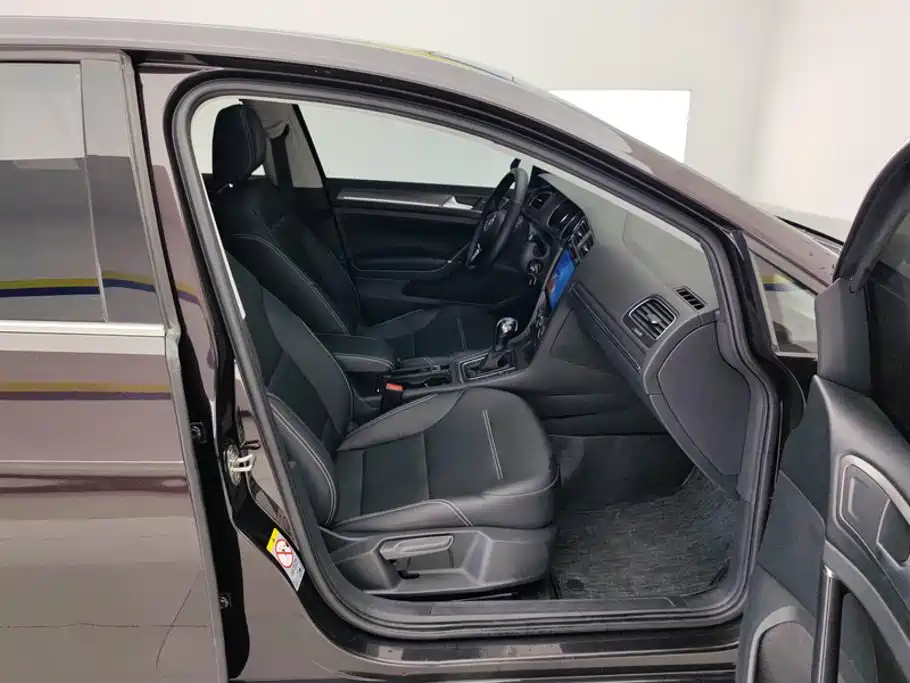 Volkswagen Golf — миниатюра 8