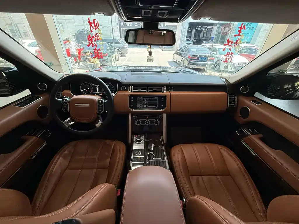 Land Rover Range Rover — миниатюра 4