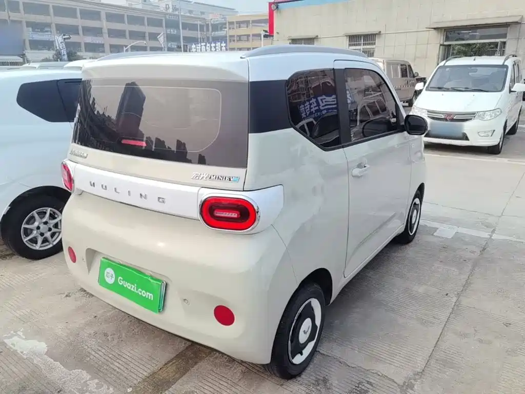 Wuling MINIEV — миниатюра 7
