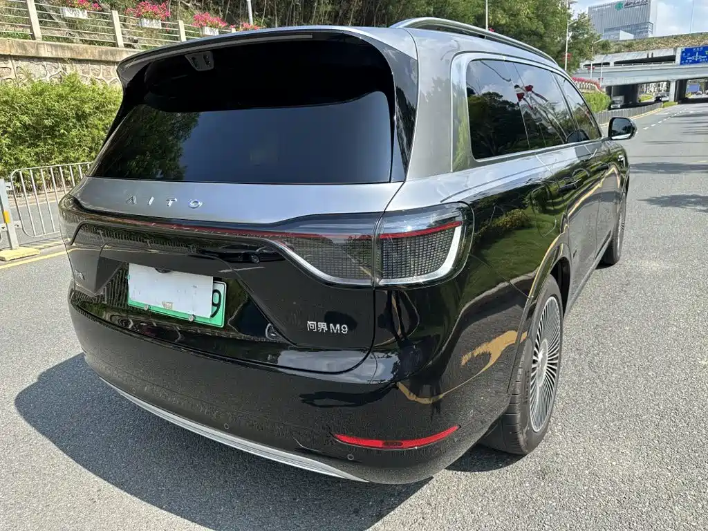 Aito M9 2025 Ultra 52kWh 6 мест (192 )