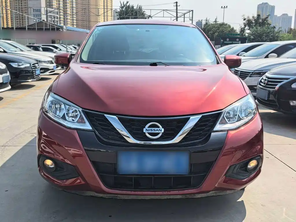 Nissan Tiida — миниатюра 3