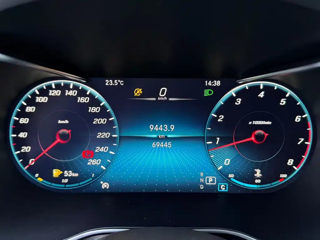 Mercedes-Benz GLC — миниатюра 7