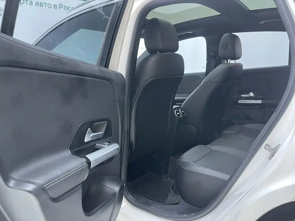 Mercedes-Benz GLA — миниатюра 21