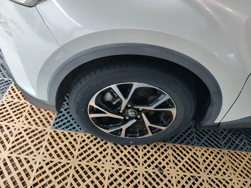 Toyota C-HR — миниатюра 23