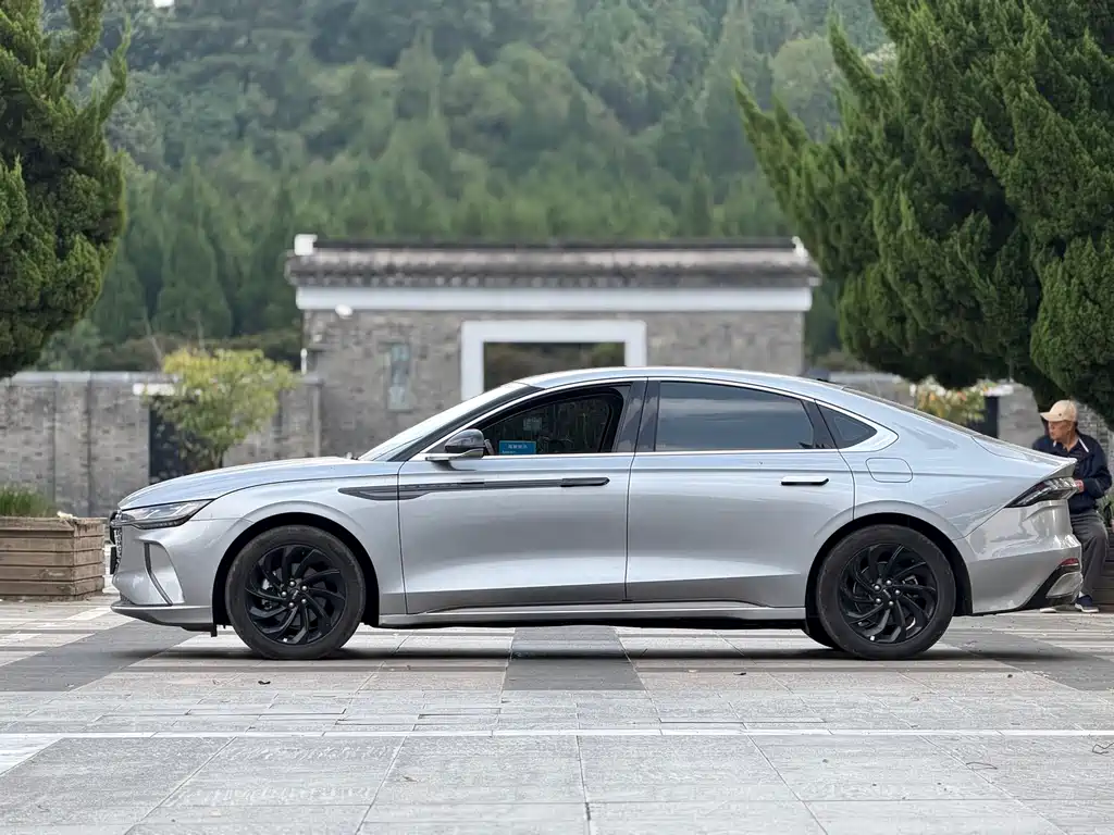 Lincoln Z — миниатюра 4