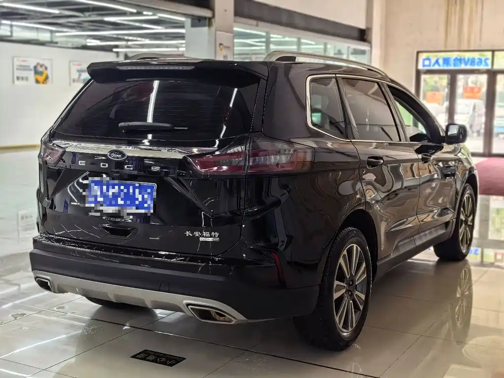 Ford Edge — миниатюра 8