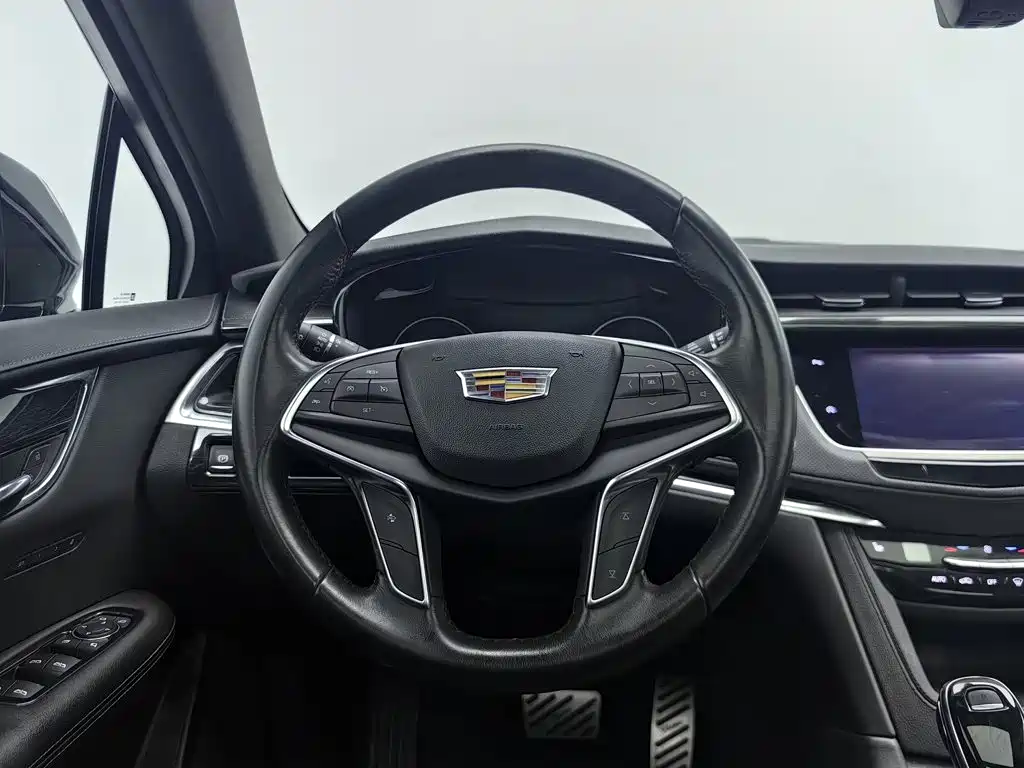 Cadillac XT5 — миниатюра 11