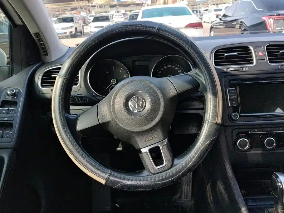 Volkswagen Golf — миниатюра 15
