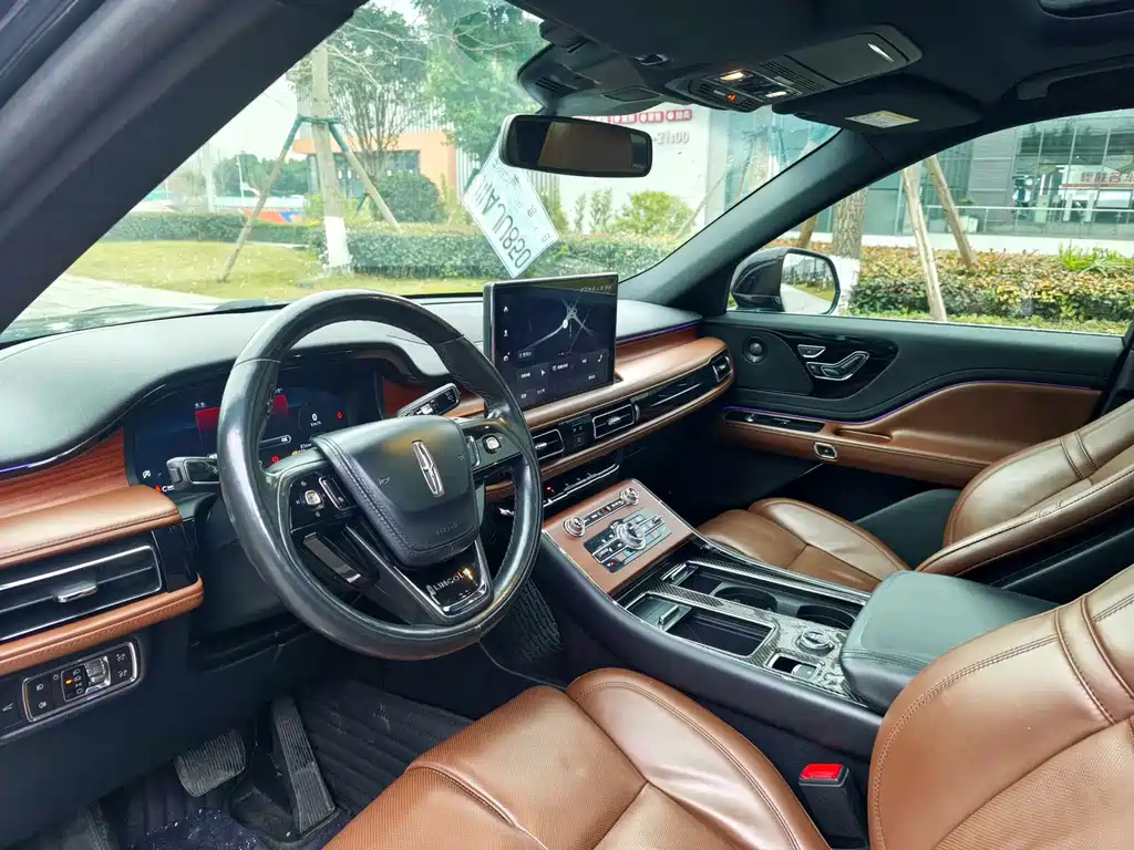 Lincoln Aviator — миниатюра 6