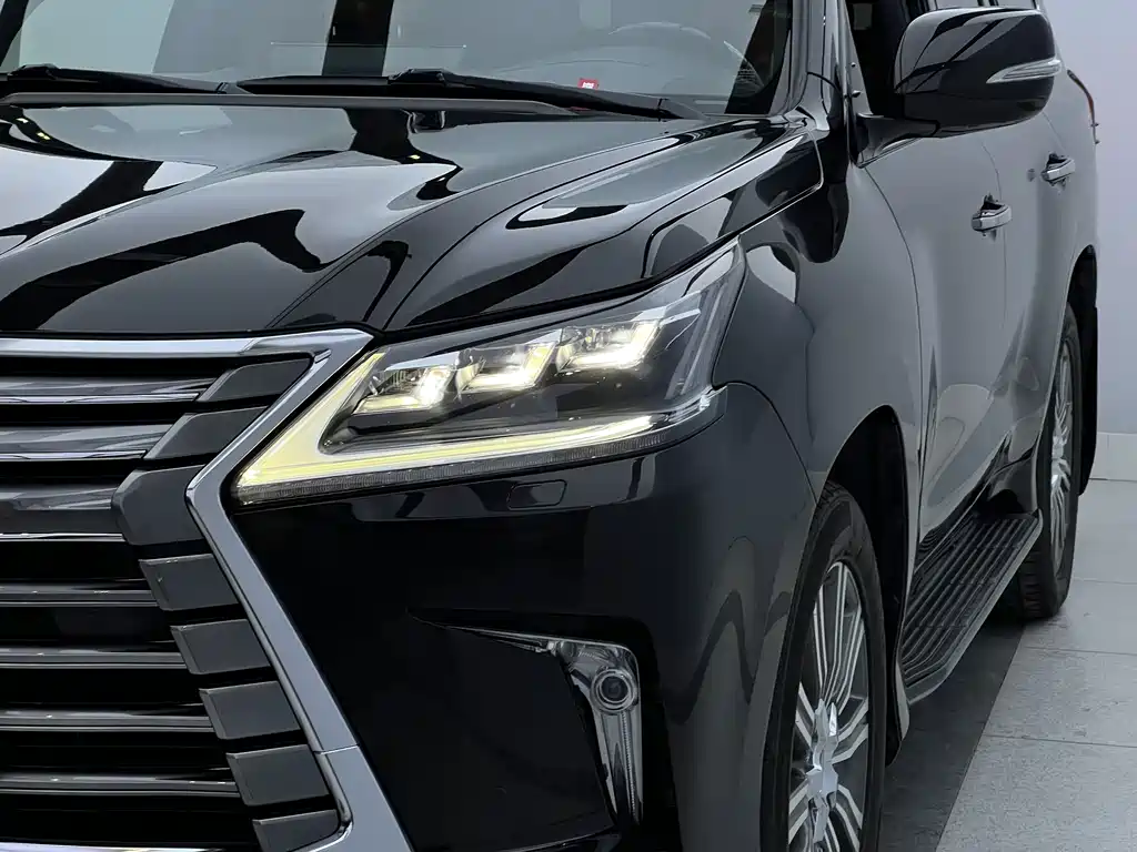 Lexus LX 2016 570 Luxury