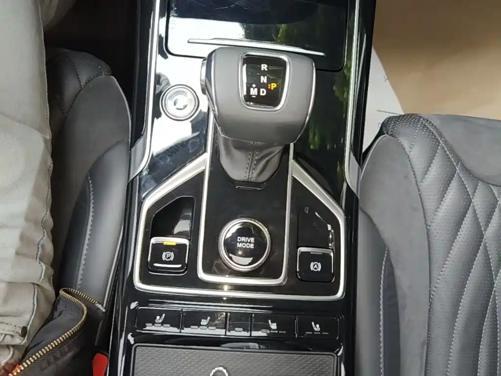 Hongqi Hongqi HS5 — миниатюра 14