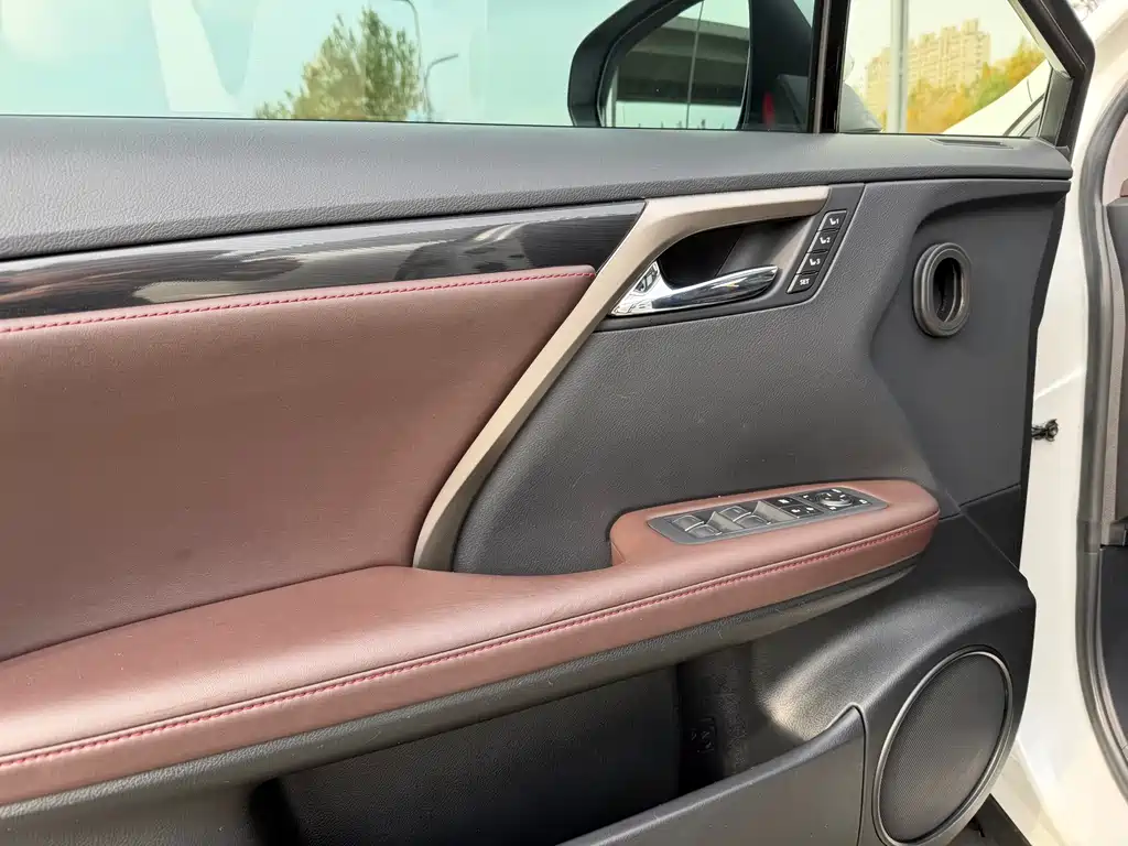 Lexus RX — миниатюра 11