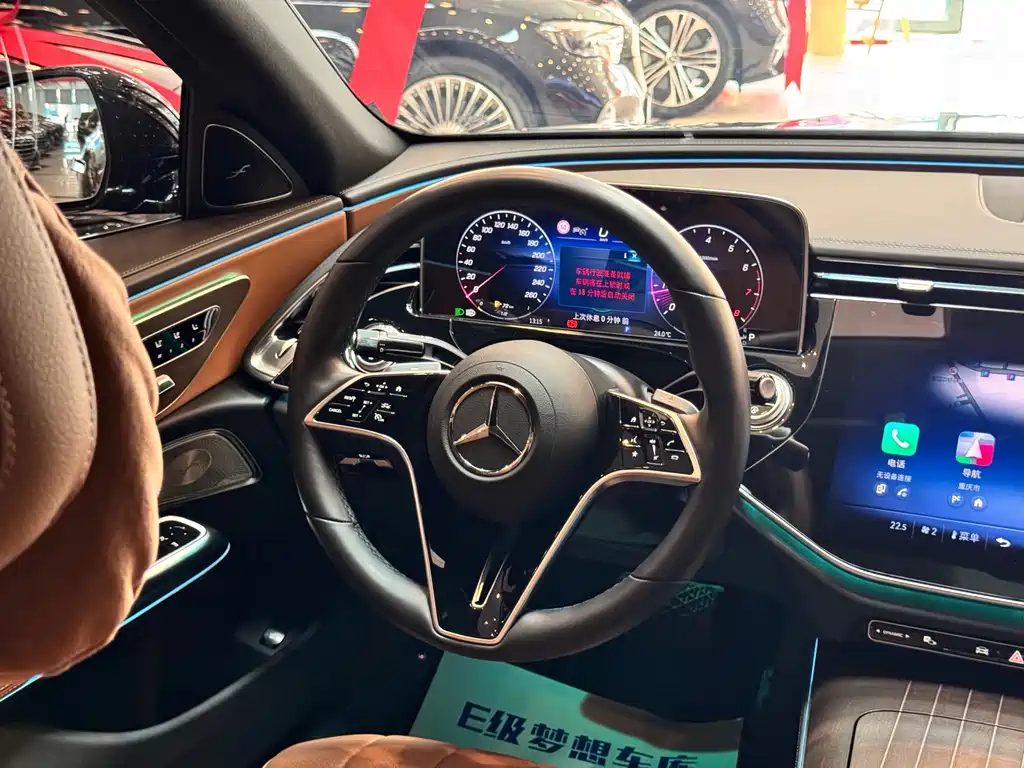 Mercedes-Benz E-Class — миниатюра 13