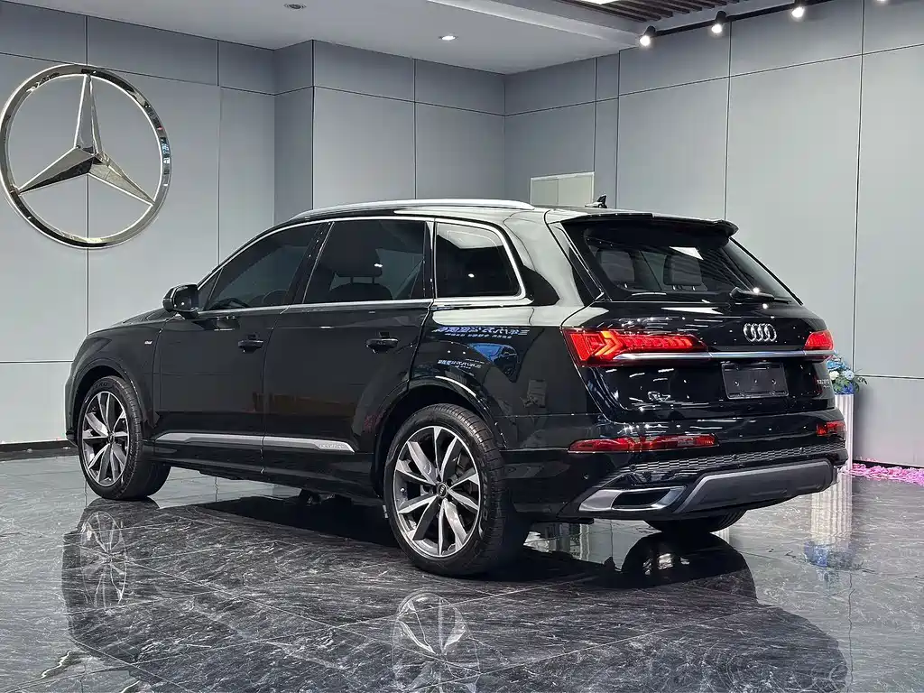 Audi Q7 — миниатюра 9