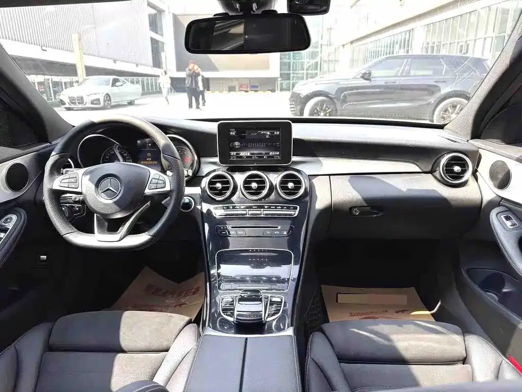 Mercedes-Benz C-Class — миниатюра 8