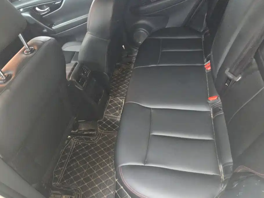 Nissan Qashqai — миниатюра 11