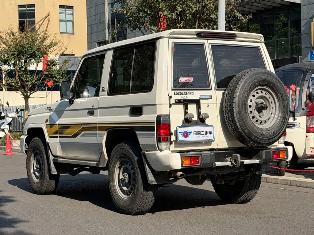 Toyota Land Cruiser — миниатюра 4