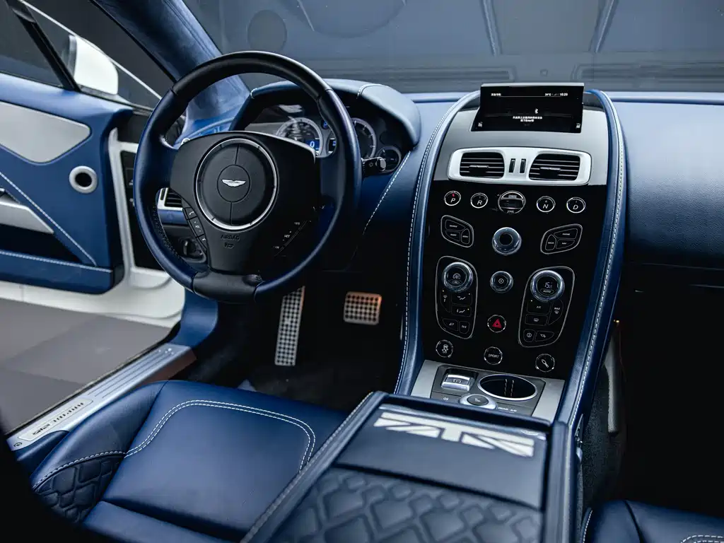 Aston Martin Rapide — миниатюра 31