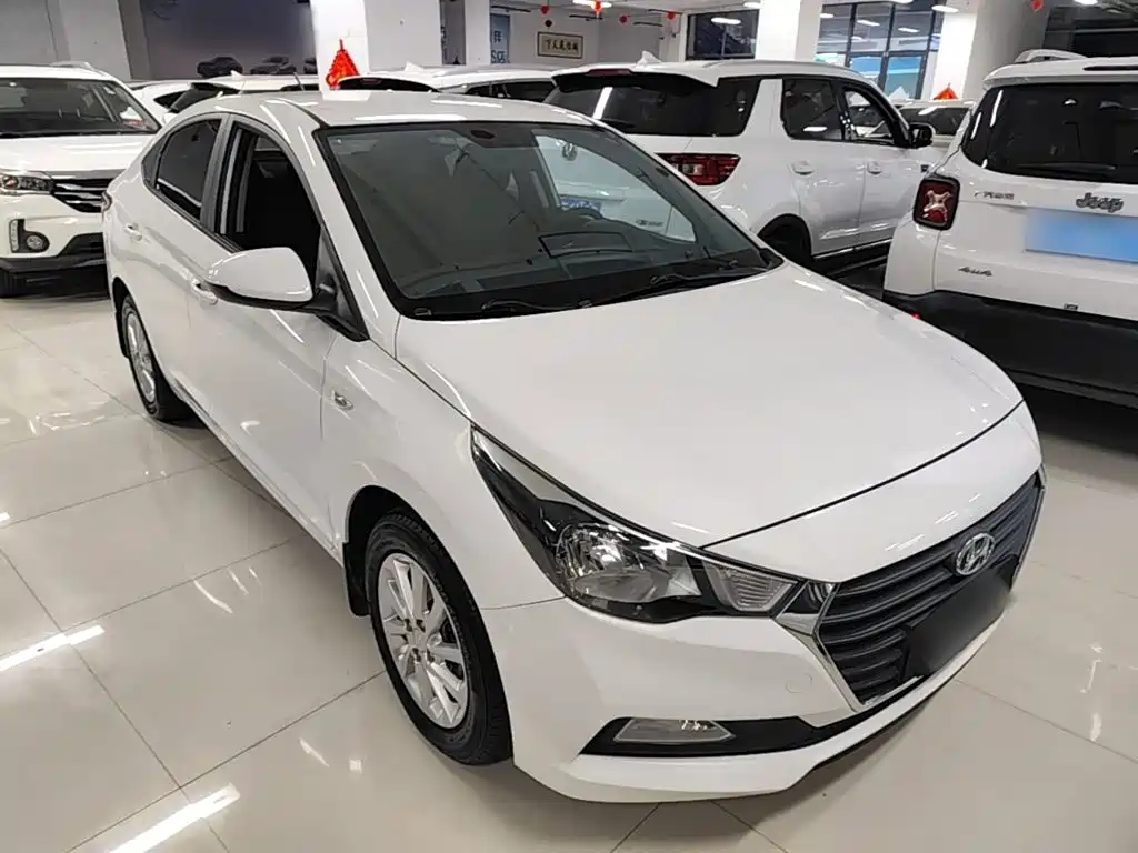 Hyundai Verna — миниатюра 4