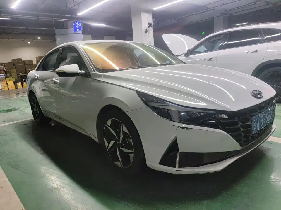 Hyundai Elantra — миниатюра 2