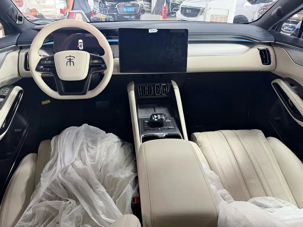 BYD L EV — миниатюра 4