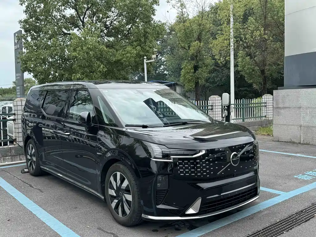 Volvo EM90 — миниатюра 2