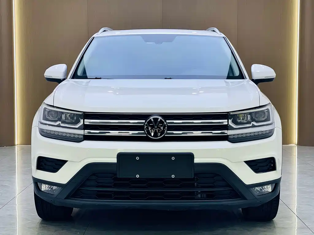 Volkswagen Tharu — миниатюра 2