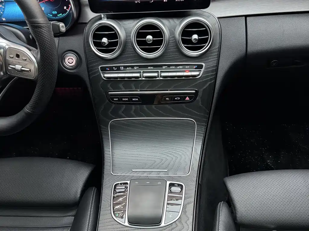 Mercedes-Benz C-Class (Import) — миниатюра 16