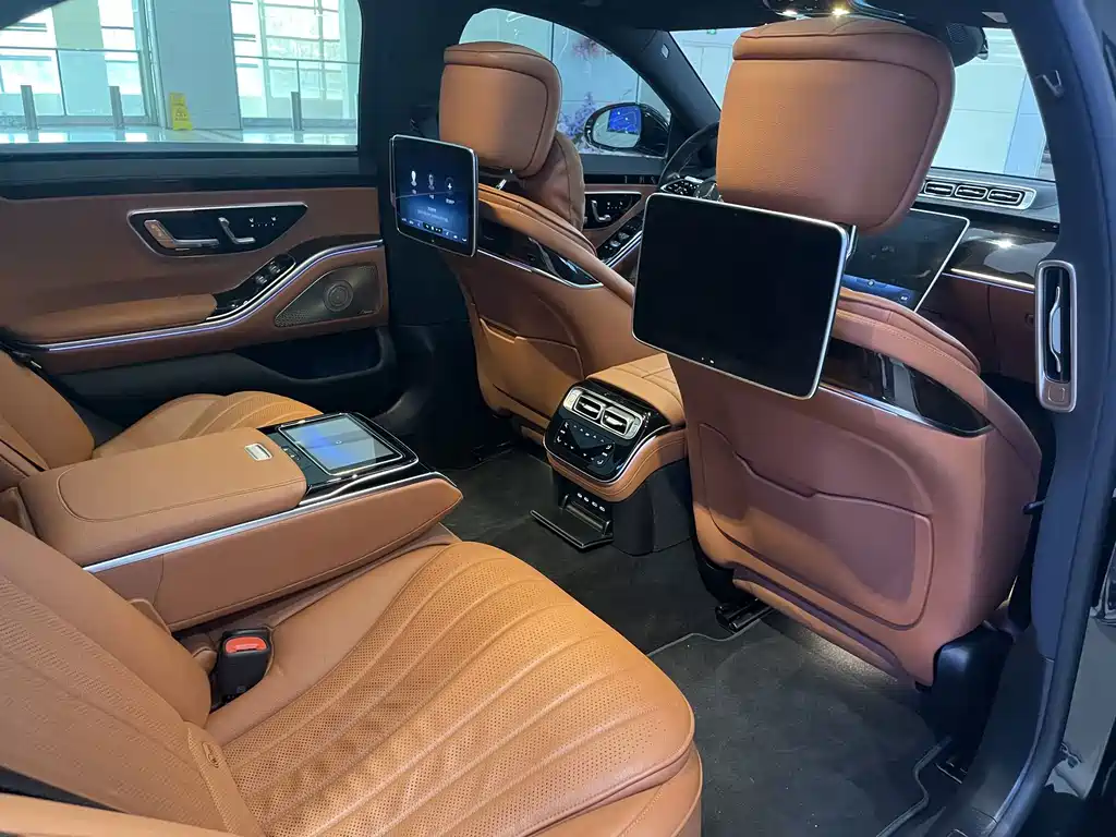 Mercedes-Benz S-Class — миниатюра 6