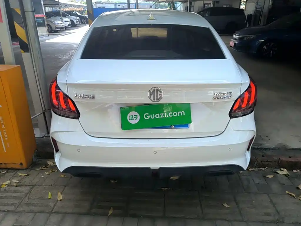 MG MG5 — миниатюра 6