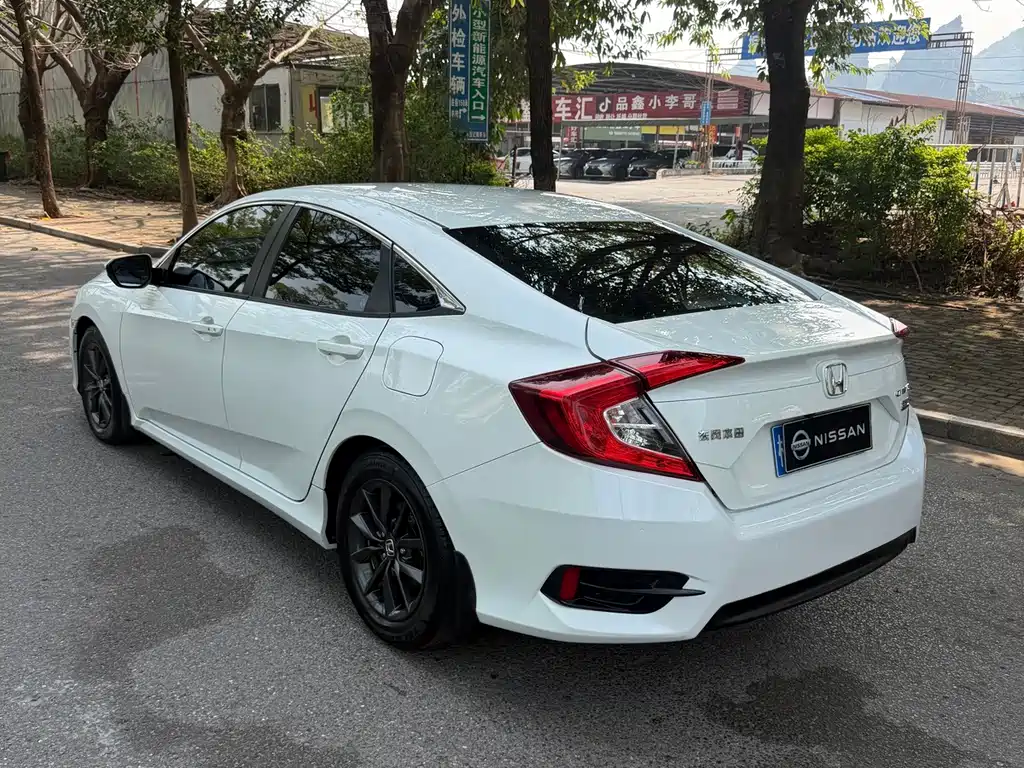 Honda Civic — миниатюра 6