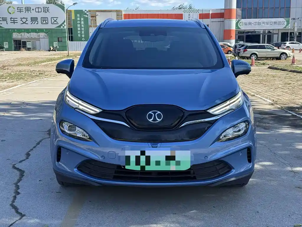 BAIC EX3 — миниатюра 2