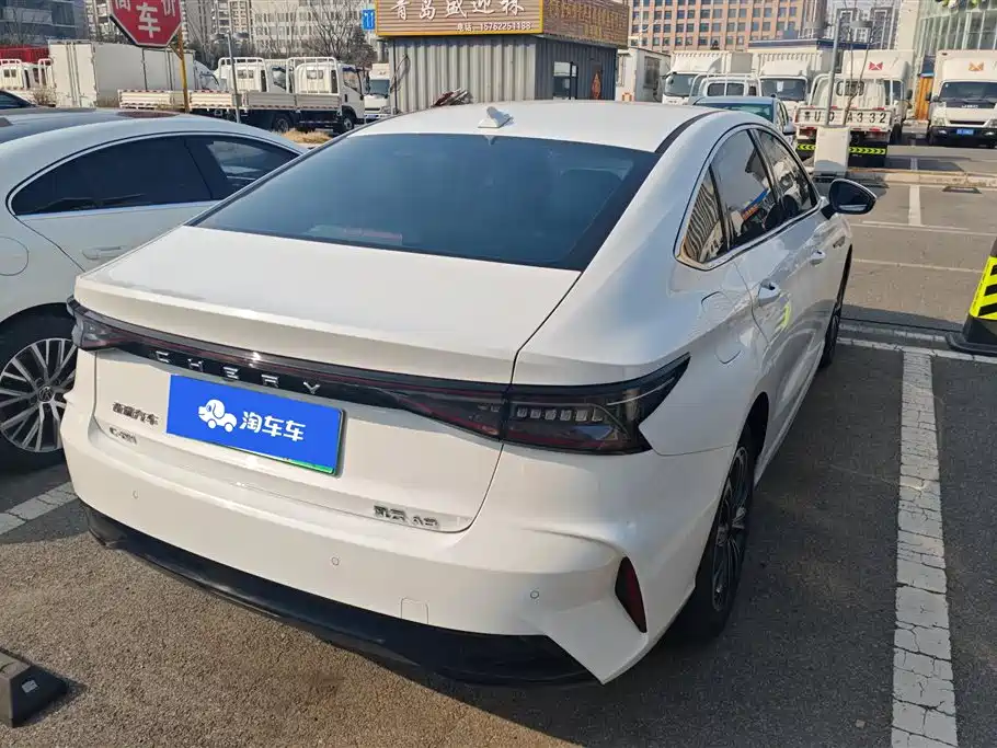 CHERY FENGYUN A8