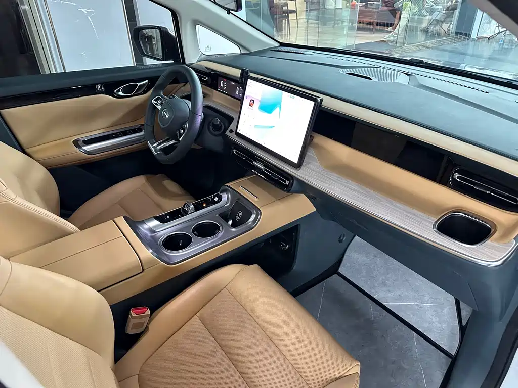 GAC Motor Trumpchi E8 — миниатюра 12