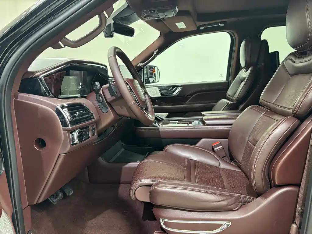 Lincoln Navigator — миниатюра 15