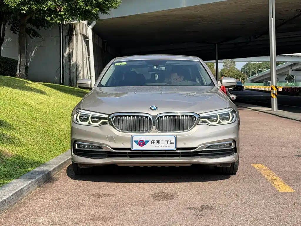 BMW 5 Series — миниатюра 2