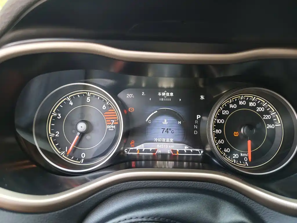 Jeep Cherokee — миниатюра 12